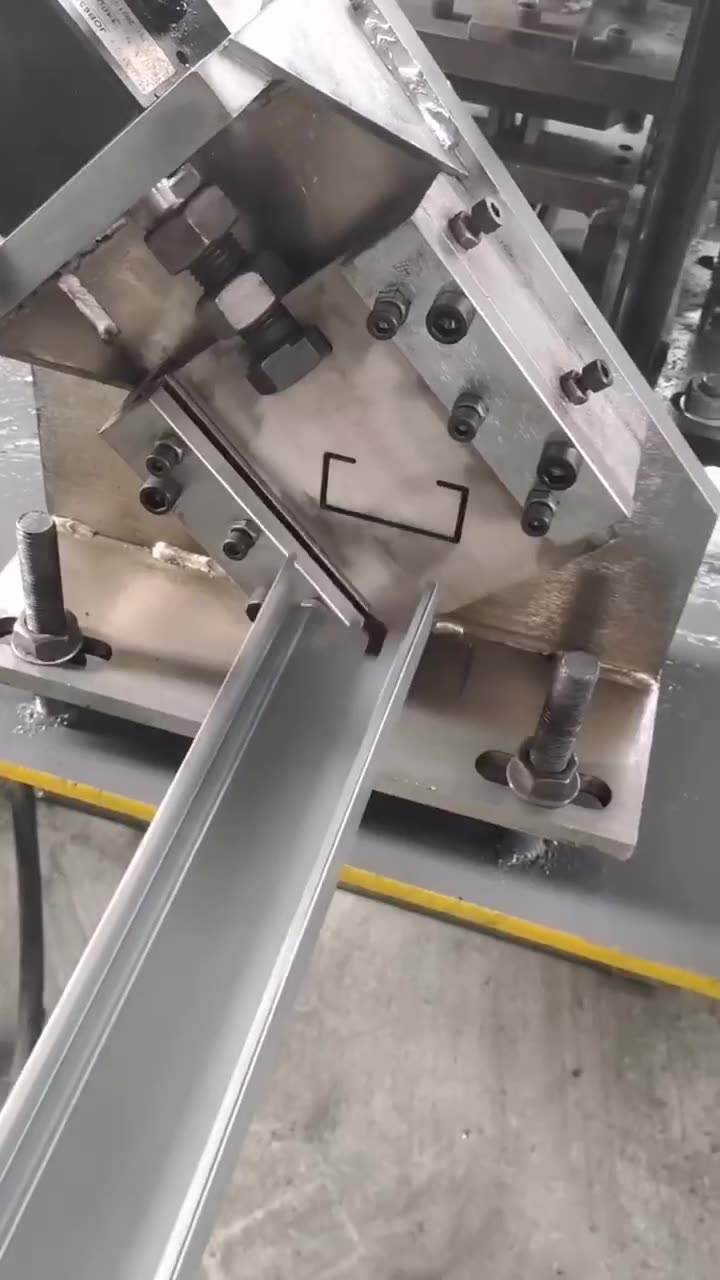 轻钢龙骨生产设备多少钱