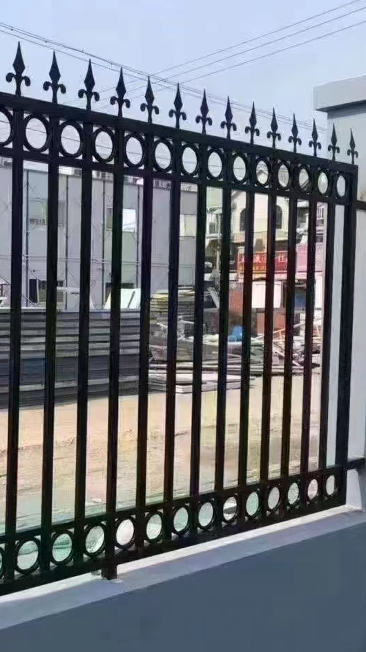 郑州铁艺围栏批发市场在哪,郑州铁艺围栏批发市场在哪