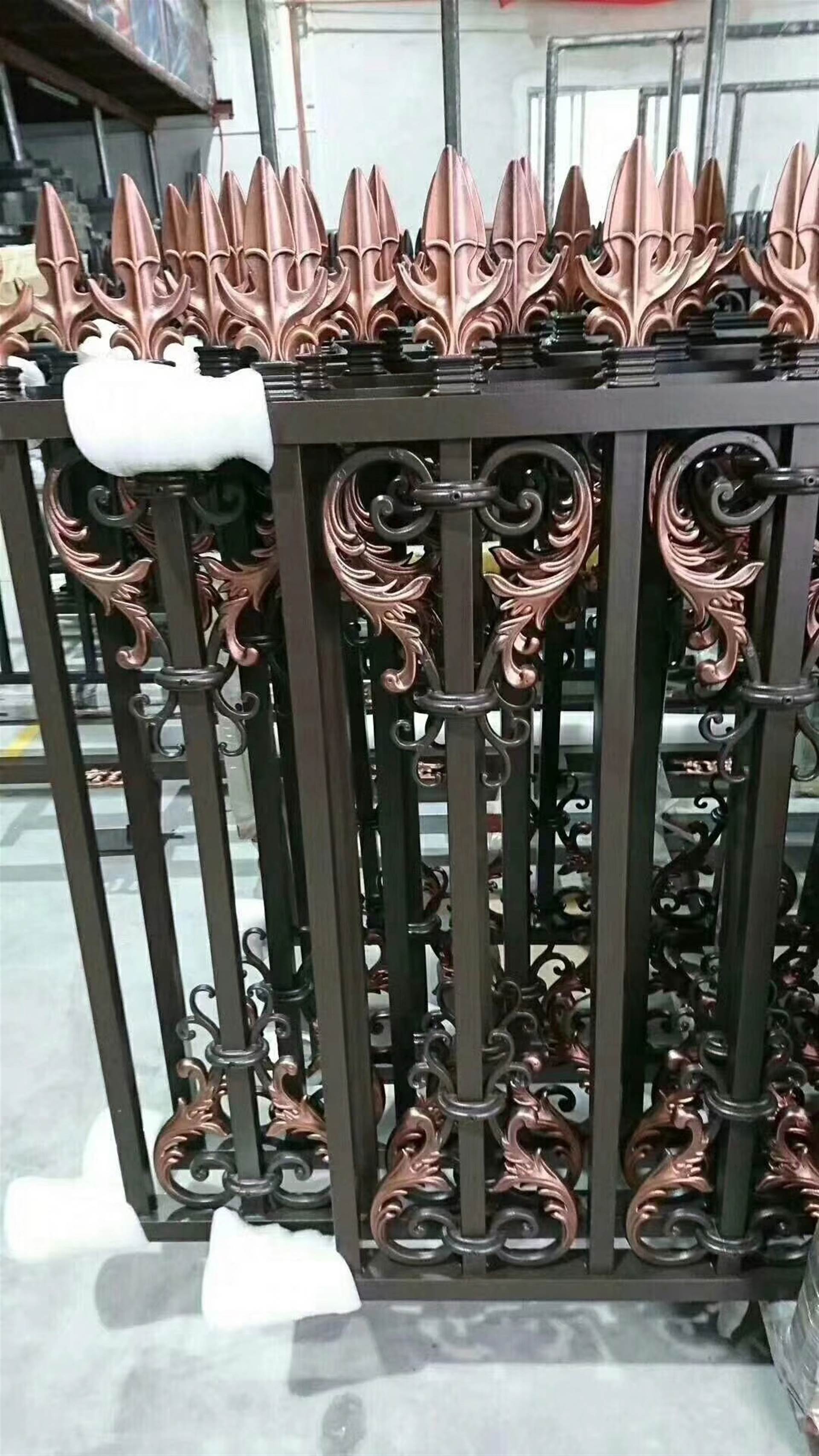 金属护栏属于金属材料吗对吗