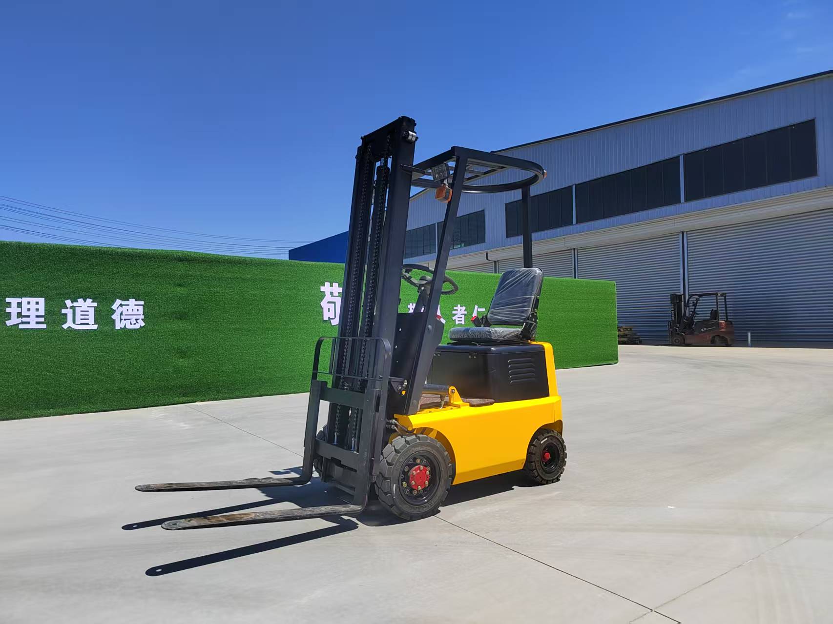 小型电动叉车0.5吨