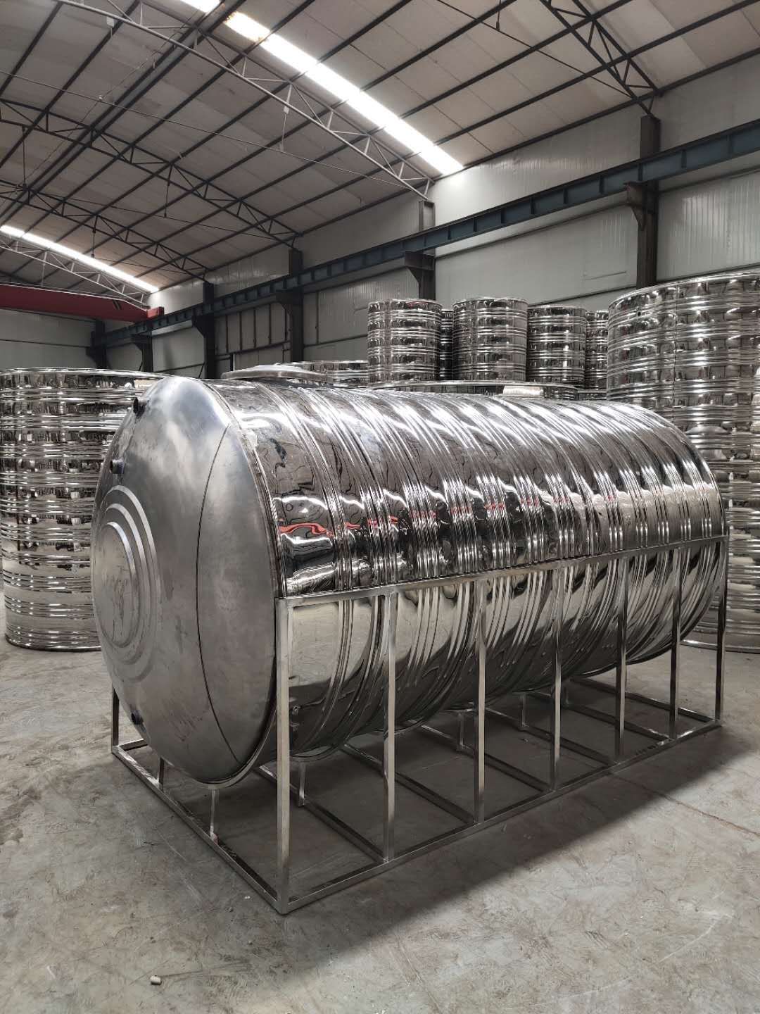 圆形不锈钢水箱底部漏水怎么办