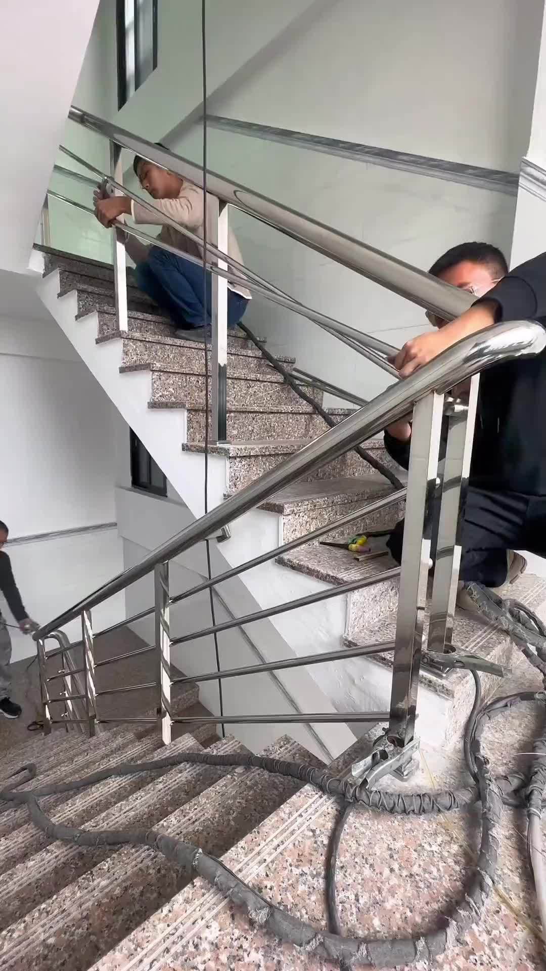 办公室楼梯扶手高度规范要求