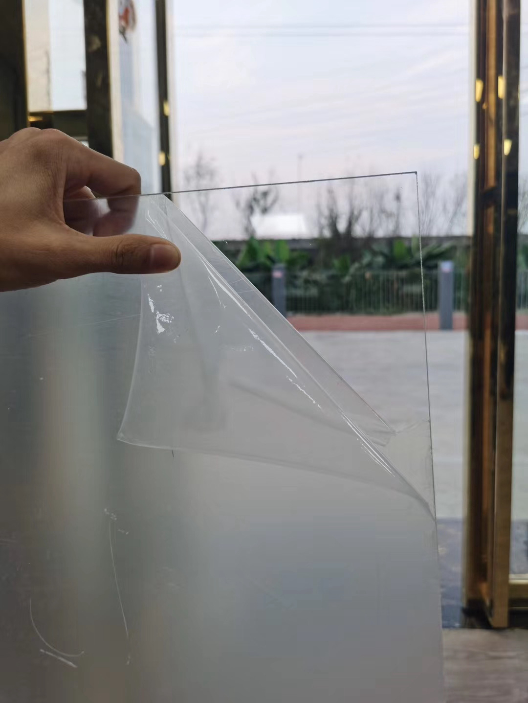 亚克力材质和塑料材质哪个好